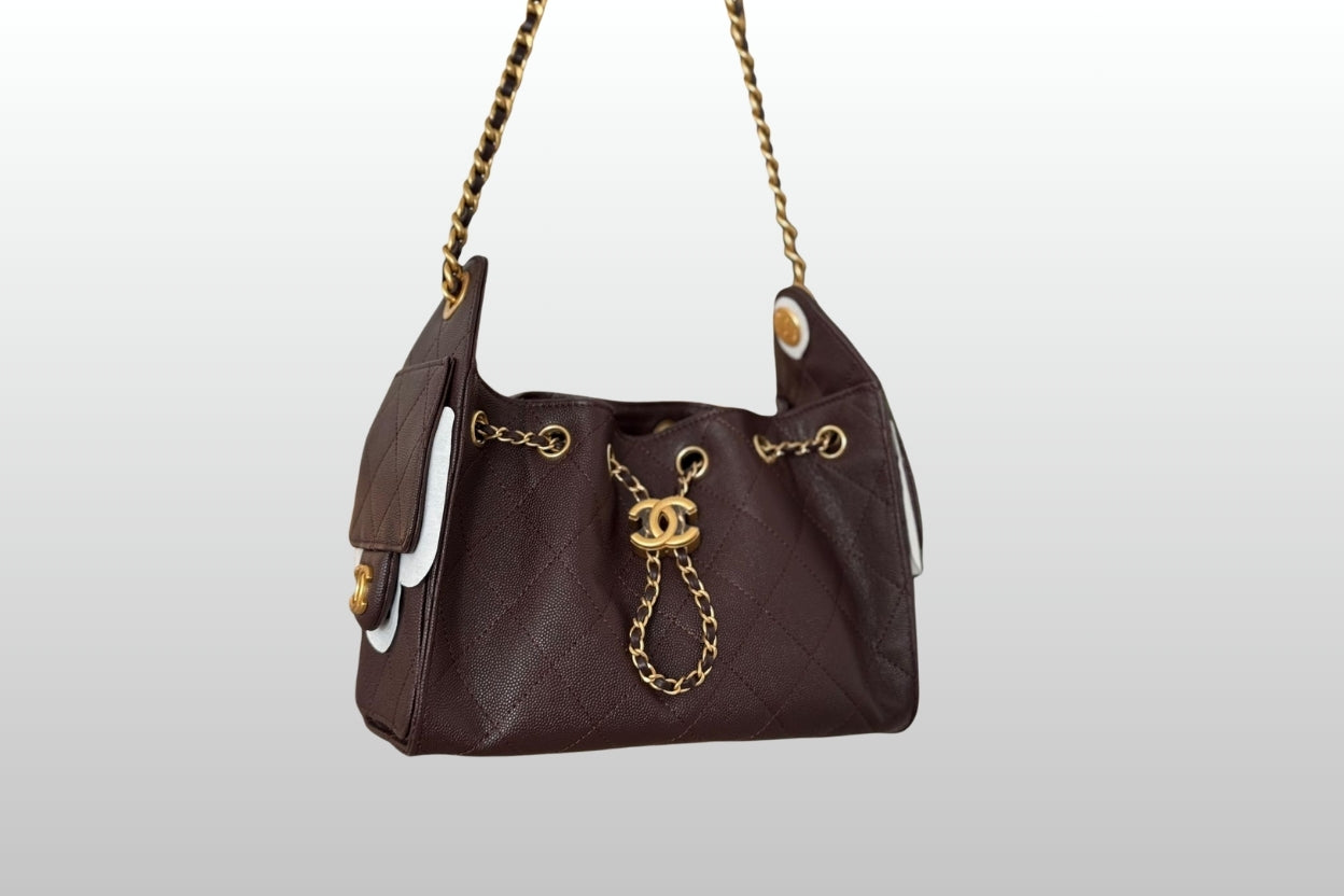 Chanel 25 small hobo bag in a grained calfskin leather