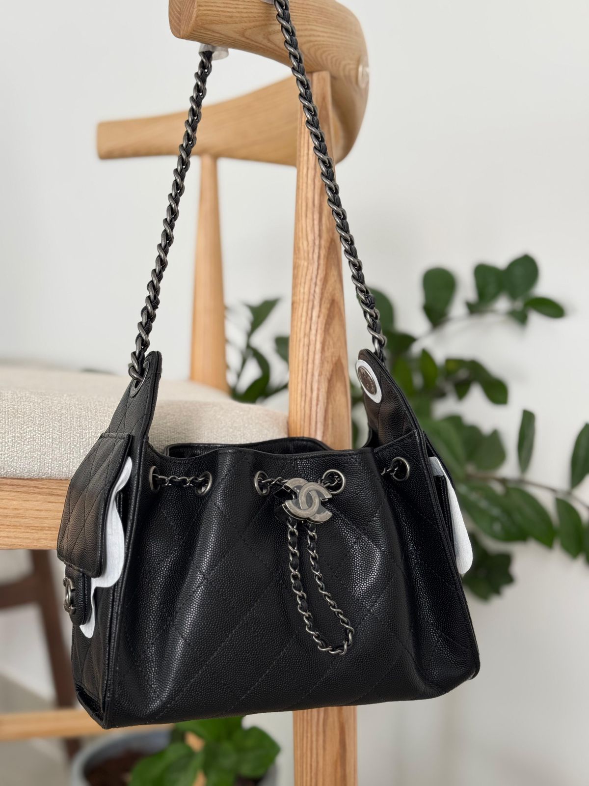 Chanel 25 small hobo bag in a grained calfskin leather