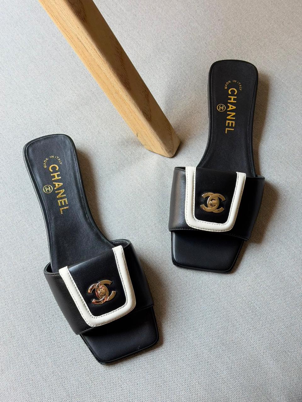 chanel Flat sandal