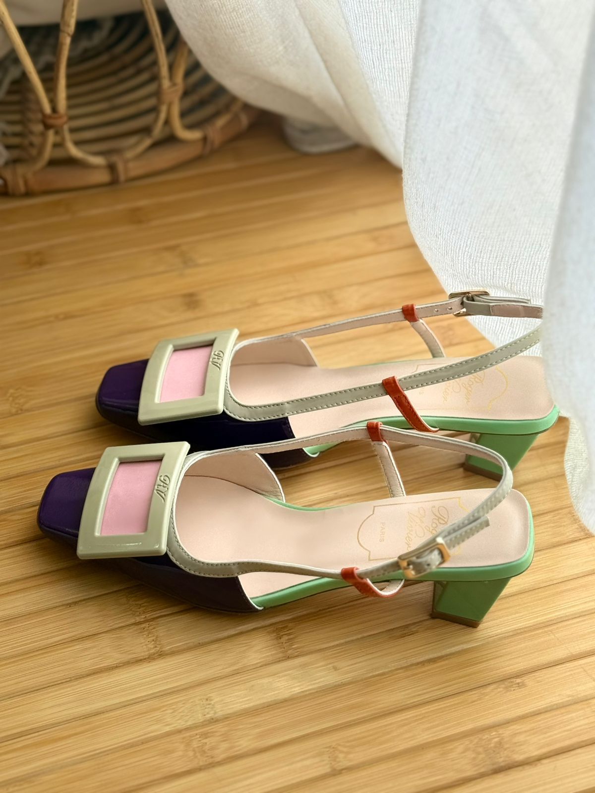 Roger vivier short heels