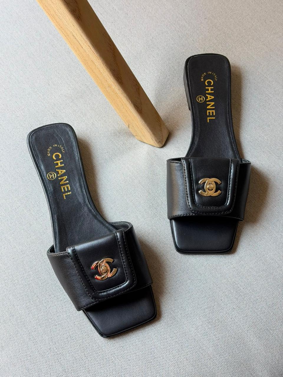 chanel Flat sandal