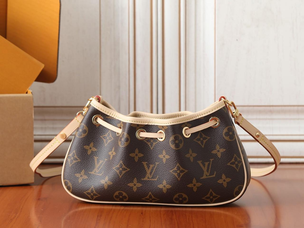 LOUIS Vuitton Nano Frivole Bags|Master Brand