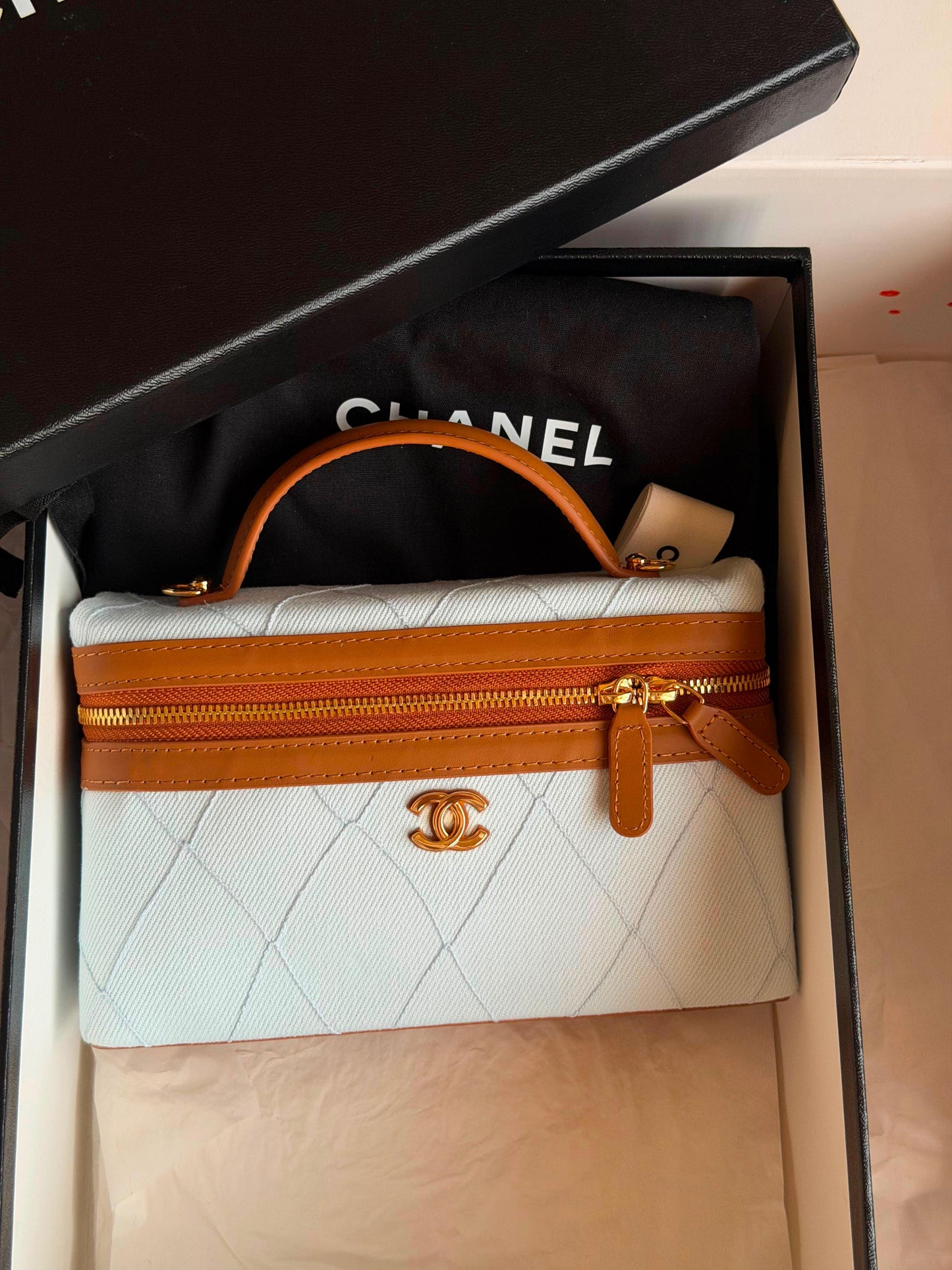 Chanel Vanity Crossbody Bag |Master Brand