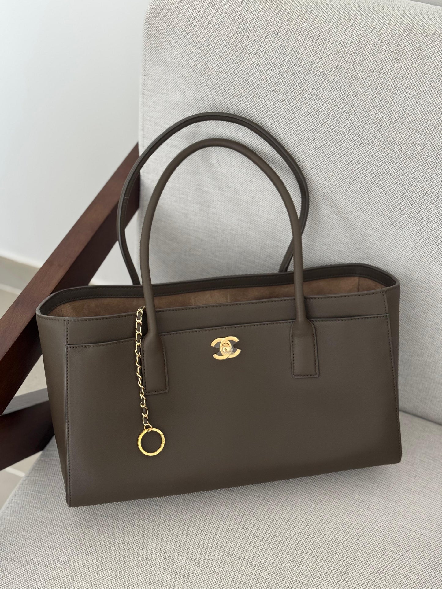 Chanel Calfskin Tote Bags|MasterBrand