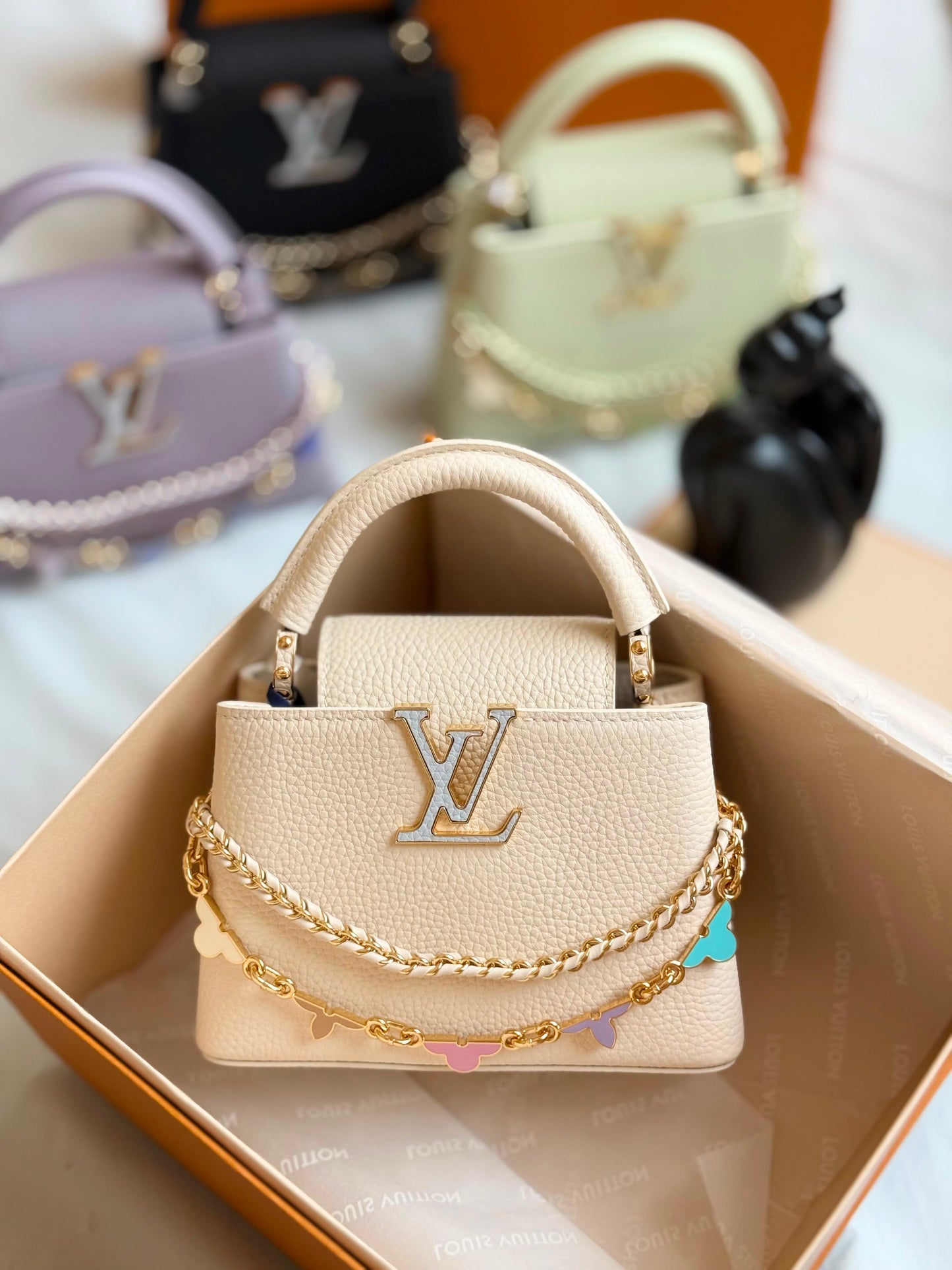 LOUIS VUITTON CAPUCINES MINI BAGS|MASTER BRAND