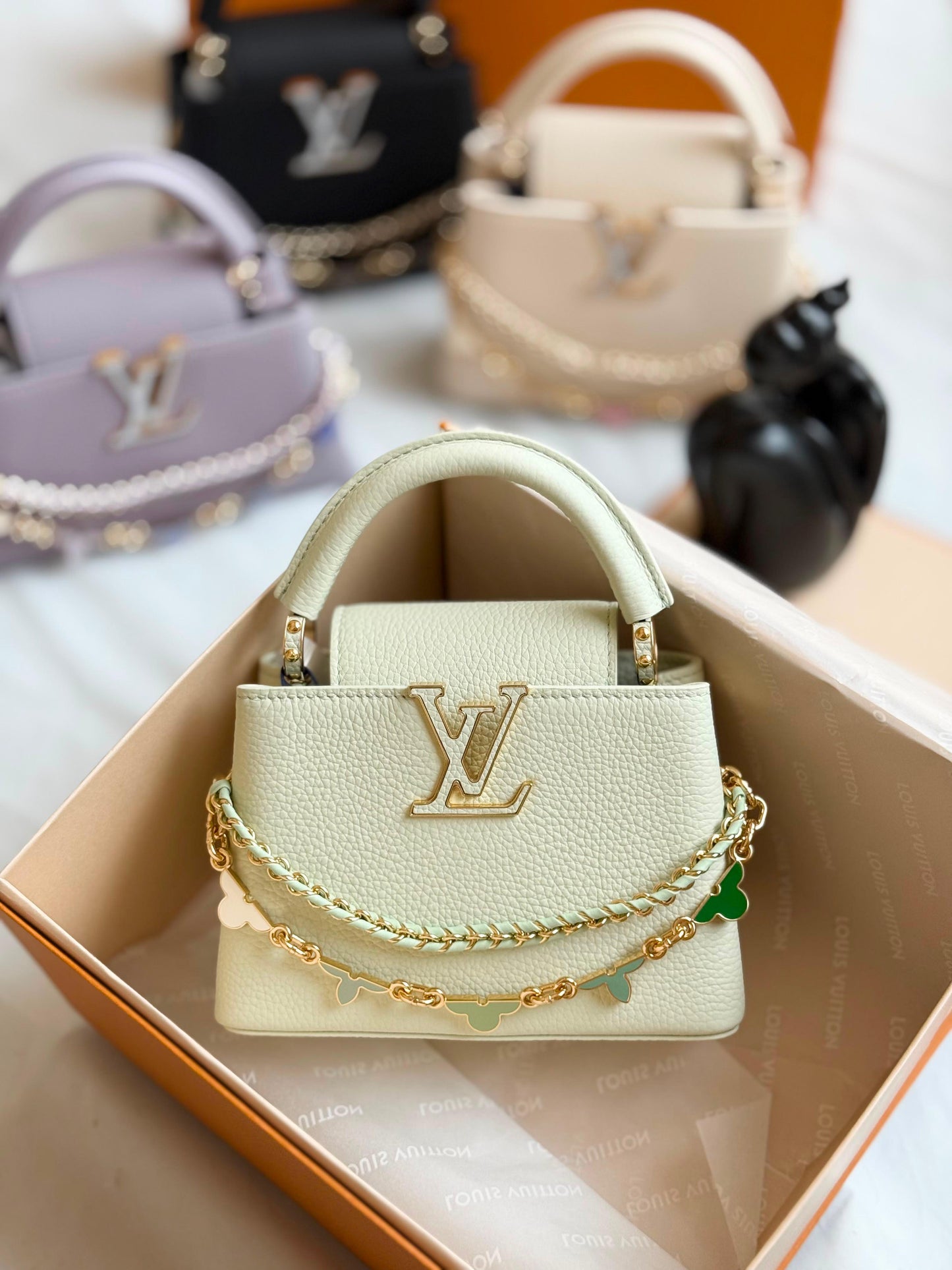 LOUIS VUITTON CAPUCINES MINI BAGS|MASTER BRAND