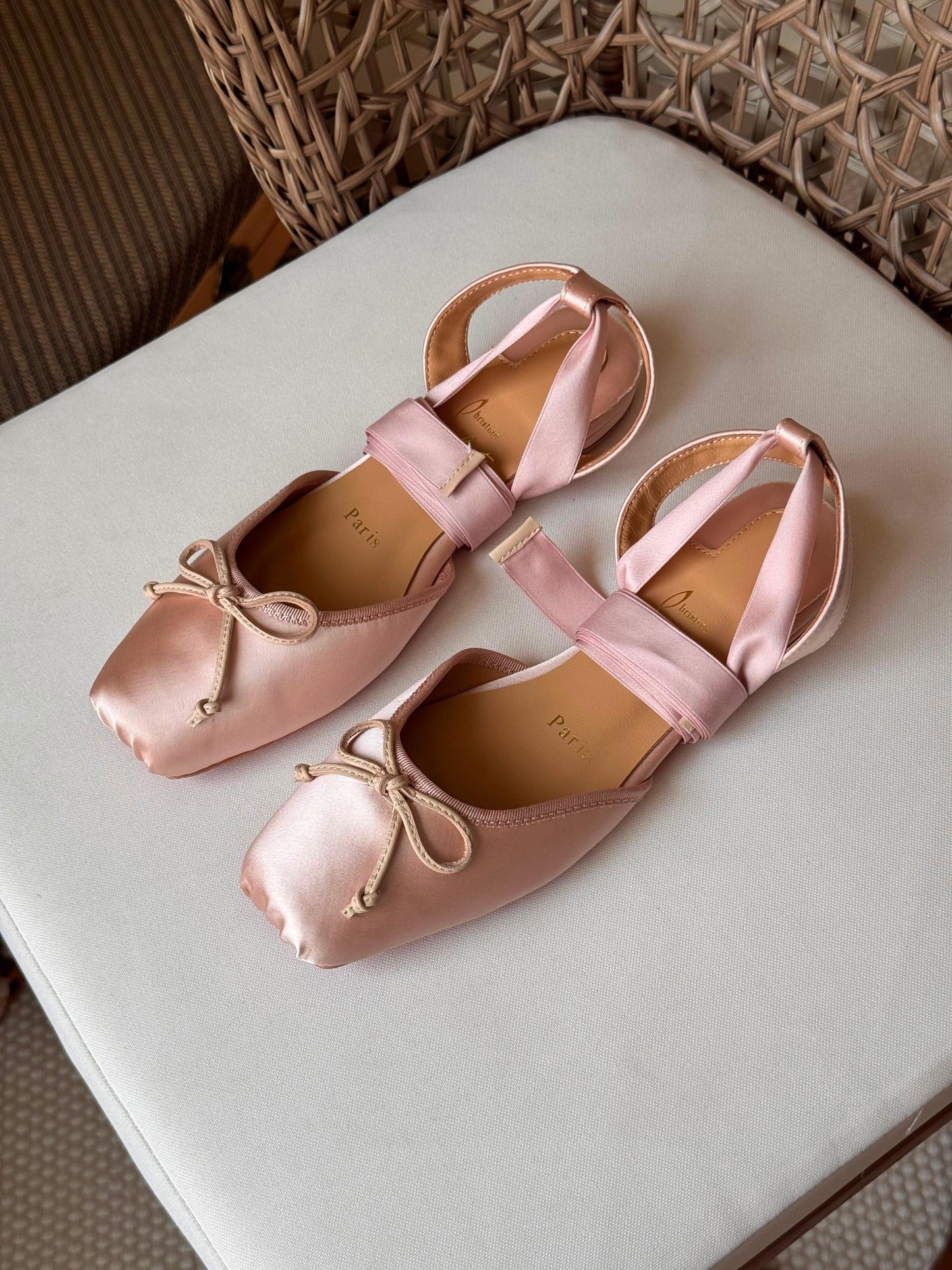 Christian Louboutin Cassia Lace Up-Ballerinas Crepe Satin flat|Master Brand