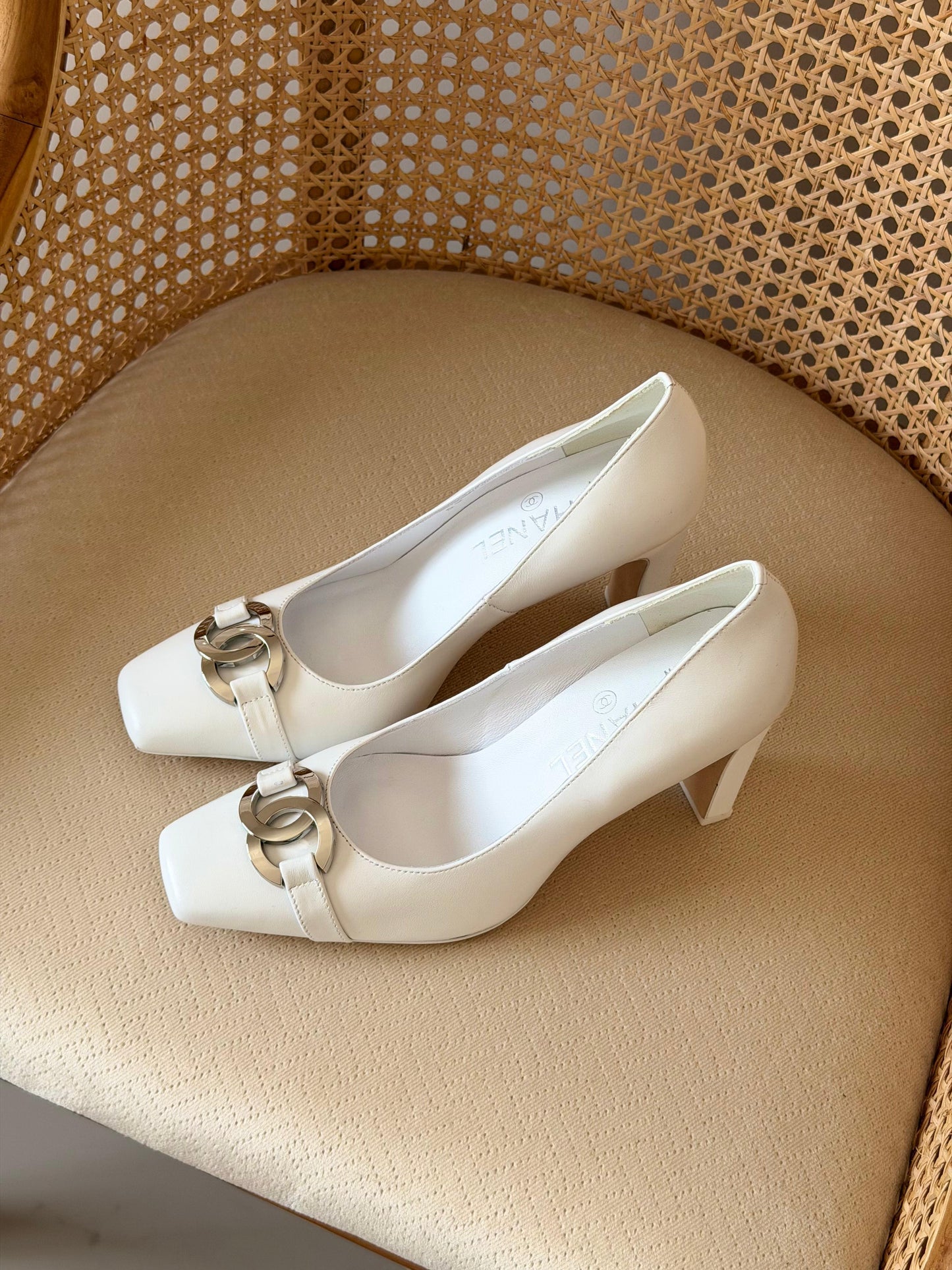 chanel pumps slingback