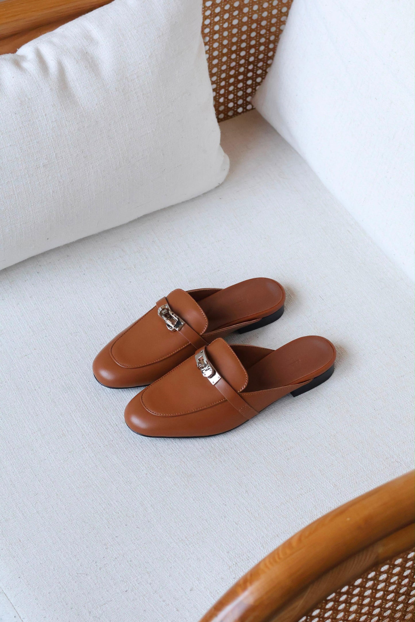 Oz Mule Hermes|MasterBrand